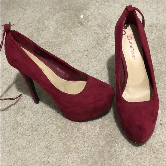 Shoes - Picture 2 of 4